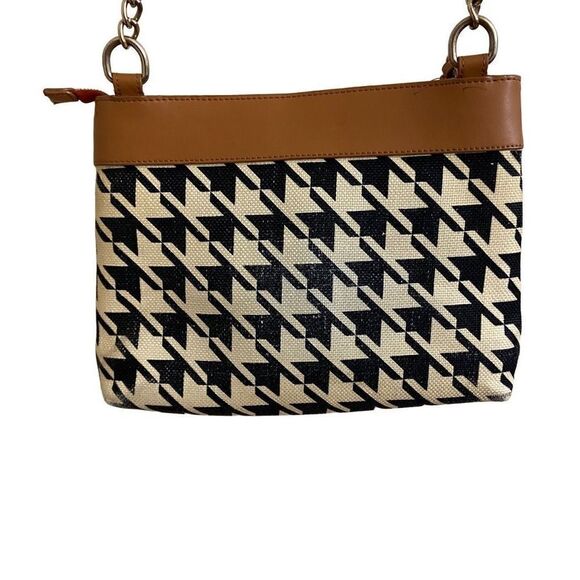 Spartina 449 Daufuskie Island Houndstooth
Stoddard Crossbody Bag - Picture 4 of 11